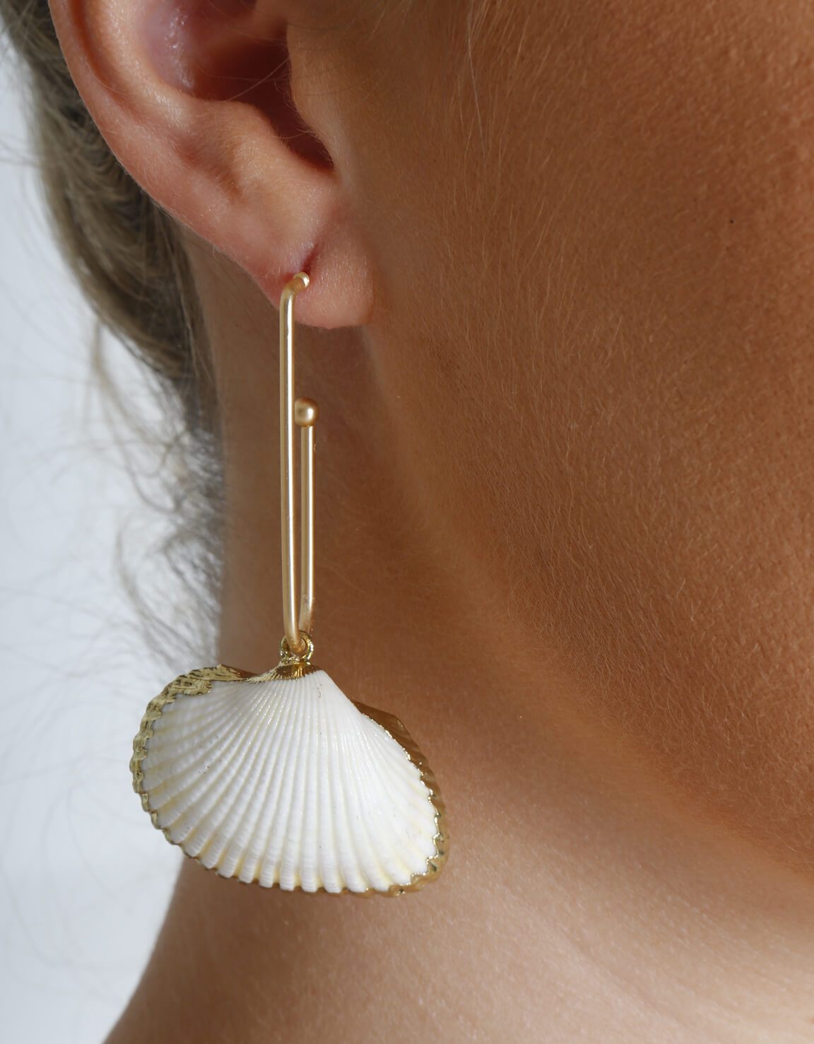 EMPYREAN SHELL EARRING EMPYREAN SHELL EARRING
