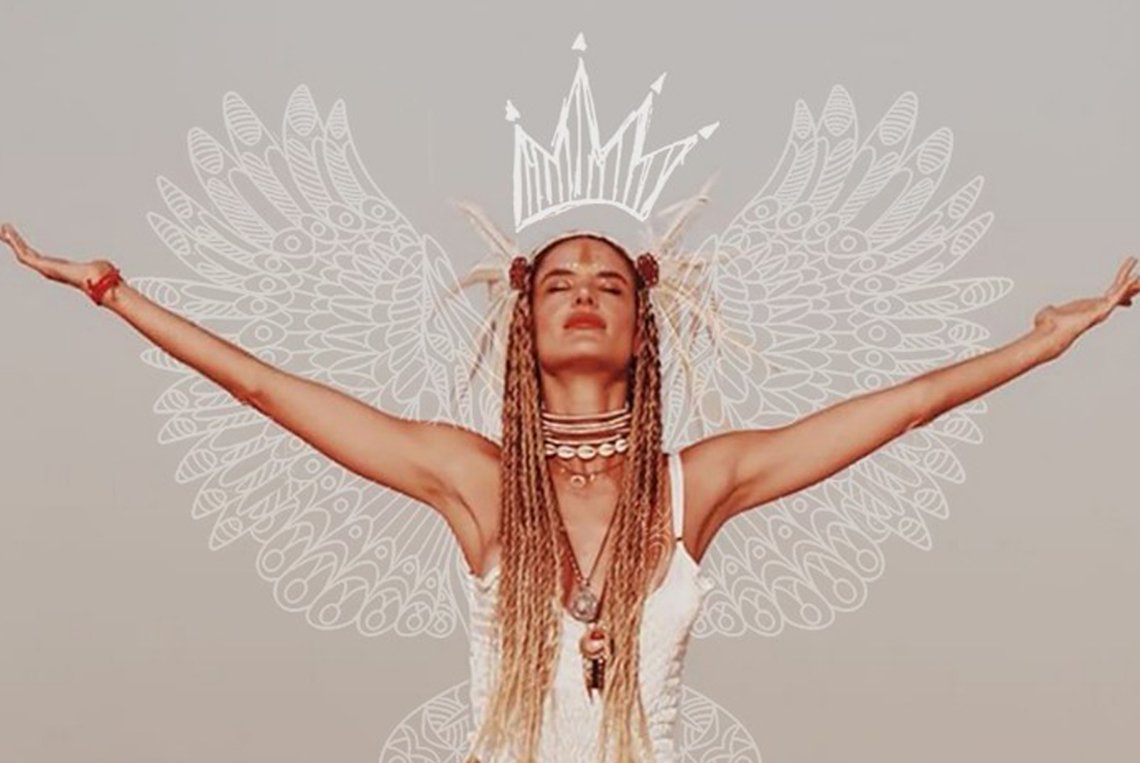 ALESSANDRA: MANIFESTING MAGIC