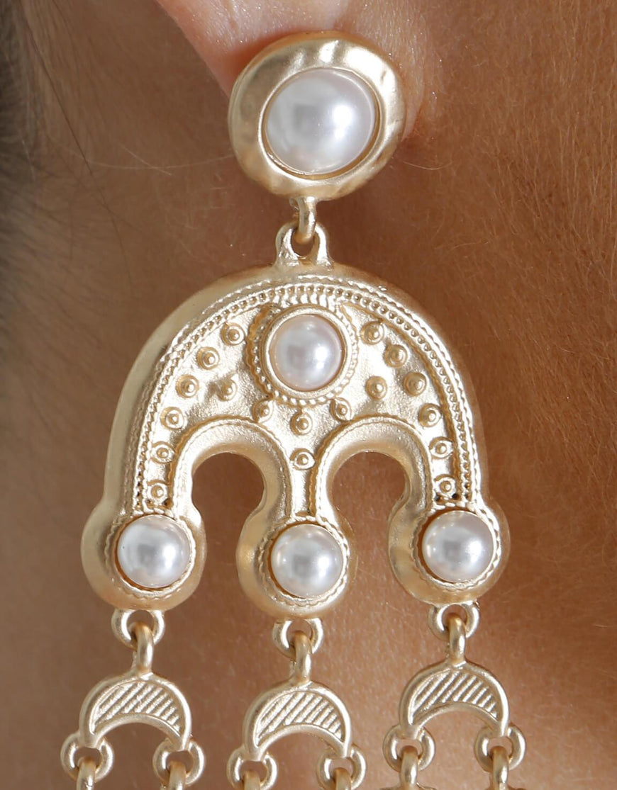 Retreat Pearl Earring