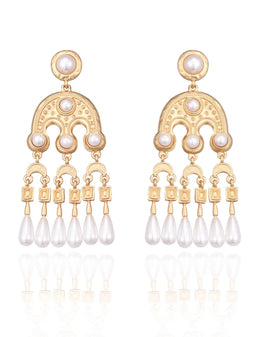 Retreat Pearl Earring