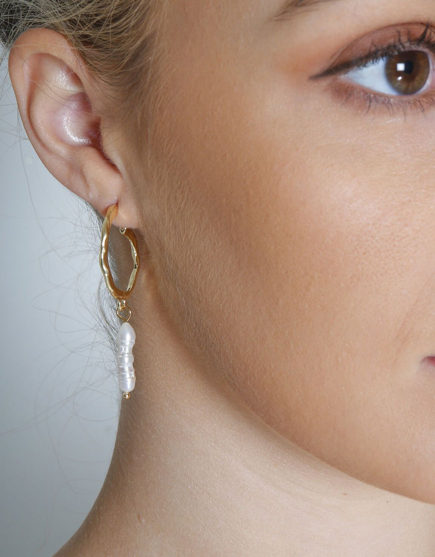 Coastal Pearl Earring