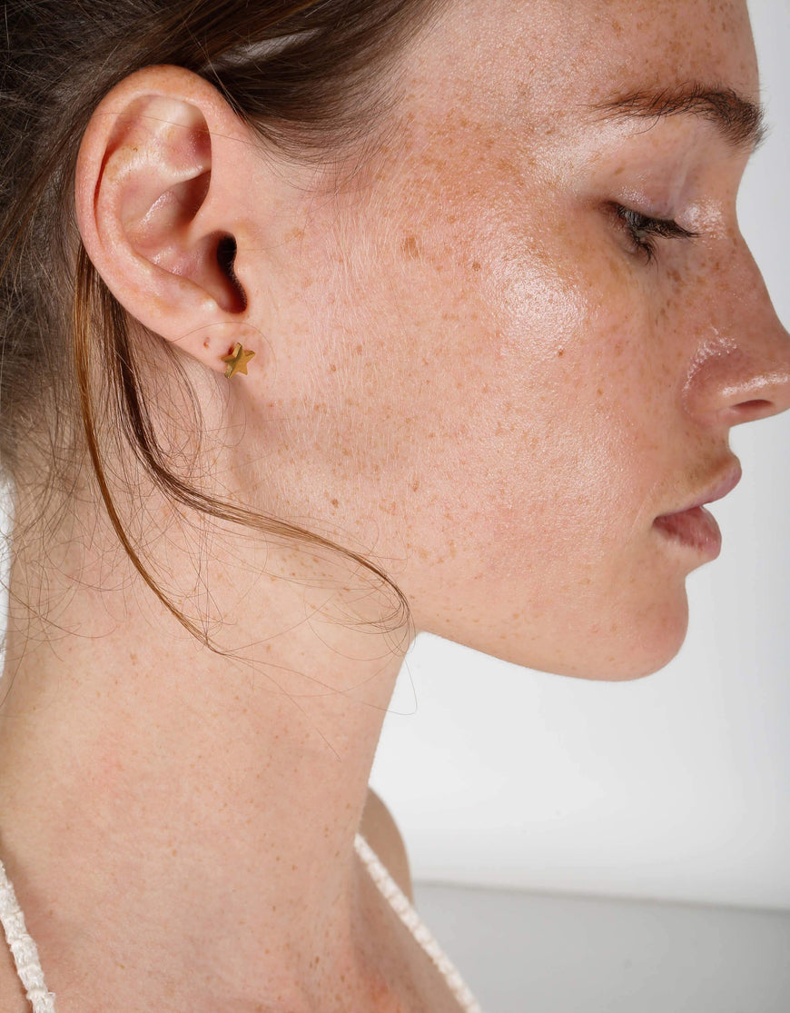 STAR STUDS