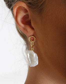 MUSE EARRING
