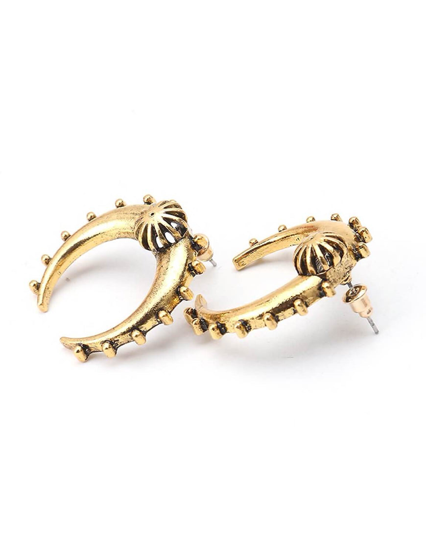 Outbreaker Studs